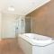 Gallery Resort Style Penthouse No 13 - Victor Harbor