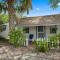 Little Pineapple Cottage