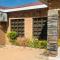 Rest and Work at Los Abrigos Villa in Molepolole - Molepolole