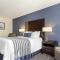 Best Western Plus Edmonds Harbor Inn