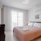 Stylish One-Bedroom Sea Retreat