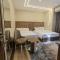 Discover pyramids inn