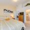 #253-Modern 4 bed home with own private pool close to Disney - Orlando