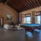 Pine and Olive Seahouse - Neo Chorio