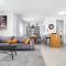 Ashdod Luxe Escape Spacious, Stylish, with Mamád - 阿什杜德