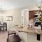 Plush Bedshigh-speed Wi-fi Workspace - Lake Charles