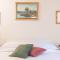 Santo Spirito Frescoed 6 sleeps apartment