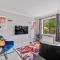 The Pondmore-Spacious Detached house in Ashford with free parking close to M20 - Kent
