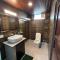 Gayatri Niwas - Luxury Private room with Ensuit Bathroom - Lake View and Mountain View