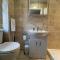 Private Apartment in Windsor