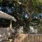 The Riverdeck Accommodation and Backpackers