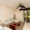 Coco Breeze Private Residence - Coco
