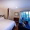 Qualicum Beach Ocean Suites - Qualicum Beach