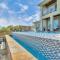 Waterfront NASA Heated Pool and Ultimate Game Room - Seabrook