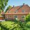 6 Bedroom Amazing Home In Roslev