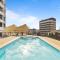 Stylish Riverside 1Bed/Studio with Rooftop Pool