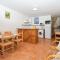 2 Bedroom Lovely Home In Piscia Rossa - Afa