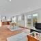 Twelve-Bedroom Accommodation In Ulfborg