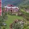 De Vivendi Resorts with 35000 Sqft Open Lawn with BBQ - Manāli