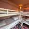 777 Takamatsu Guest House