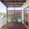 6KM to CBD Convenient 5BR Queenslander Coorparoo
