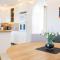 Villa Sea Touch - beachfront, with a heated pool - 罗戈兹尼察