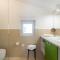 Villa Sea Touch - beachfront, with a heated pool - 罗戈兹尼察