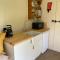 Willow Shepherd Hut - West Row