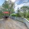 Deck and Views Secluded Retreat in Fairview! - Fairview