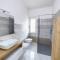 4 Rooms with 4 Private Bathrooms - 萨萨里
