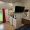 07 - Joli studio tout équipé avec vue sur jardin, parking privatif gratuit, grand fourgon possible, tout le linge de maison est fourni - Razac-sur-lʼIsle