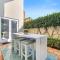 Stylish Home, Family - Walk to Pub,Cafes, 1KM CBD!