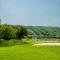 4 Bedroom Cottage near The Village, Private Beach Access, BBQ, Petfriendly