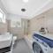 Melbourne Guest House with Parking and Courtyard - Melbourne