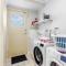 Wattlebird Lane Sunny Family-Friendly Abode