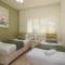 504 Bermudas - by Stay in Umhlanga