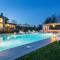 Villa Otto Luxury Tuscan Farmhouse with Pool