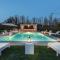 Villa Otto Luxury Tuscan Farmhouse with Pool