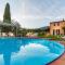 Melograno Farmhouse, ROMANTIC FARMHOUSE VILLA WITH PRIVATE INFINITY POOL AND GREAT VIEWS IN LUCCA