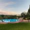 Melograno Farmhouse, ROMANTIC FARMHOUSE VILLA WITH PRIVATE INFINITY POOL AND GREAT VIEWS IN LUCCA