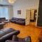 6 Bed Mansion Sleeps 20 Free Parking