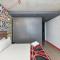 605 WEX1 Designer Studio With Pool and Onsite Parking