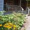 Restored1850s log cabin, with gazebo and gardens! 1 mile to downtown Weaverville - Weaverville