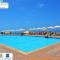 Marsilia Beach 3 Chalet with private garden - pool view مارسيليا بيتش 3 شاليه للعائلات أرضى غرفتين - ‘Izbat Ḩalāwah