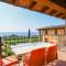 Ferienwohnung in Moniga Del Garda mit gemeinsamem Pool und Garten und Seeblick