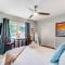 Poolside Bungalow with Fire Pit Fun and King Suite - Charlotte