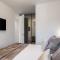 New LUXURY apartment with sea view and PRIVATE heated pool, 50m from the beach