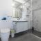 Light Filled 2BR 2BA Townhouse - Hosted by CanStay