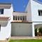 Gran Chalet con Piscina (8-10 pp)