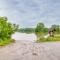 Lakefront Hodges Home with Dock about 6 Mi to Downtown! - Waterloo